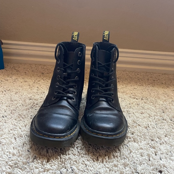 Dr. Martens Shoes - Doc Martins